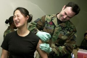 person-needle-people-male-military-female-1233638-pxhere.com