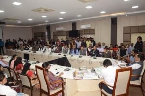 अधिकारी कर्मचारी